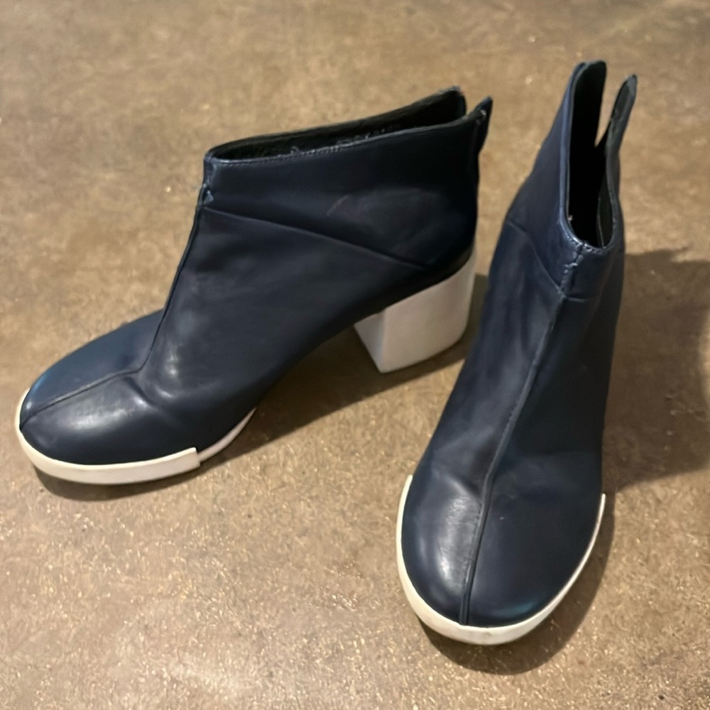 Camper black ankle boots, white soles, size 39